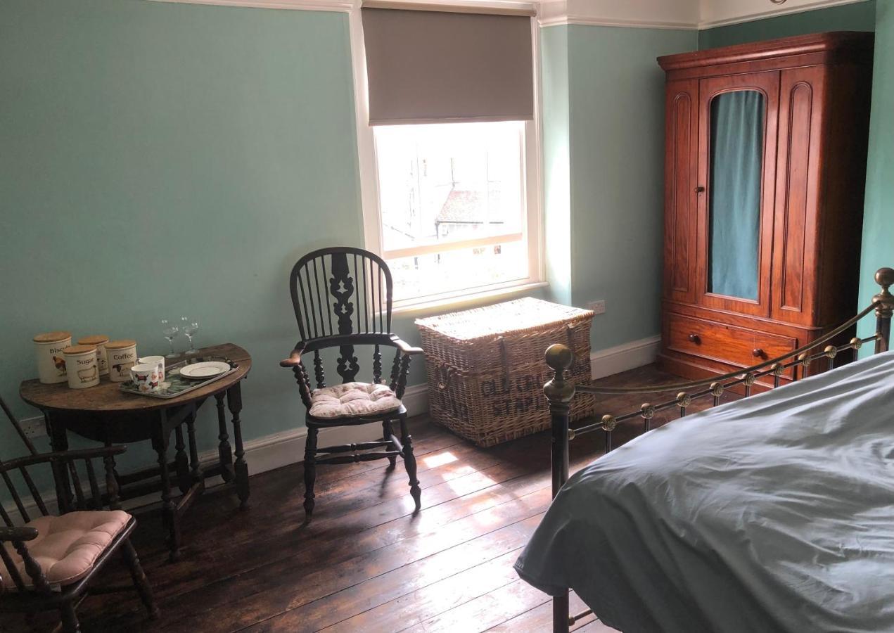 The Victorian House Bed & Breakfast Bridport Exterior photo